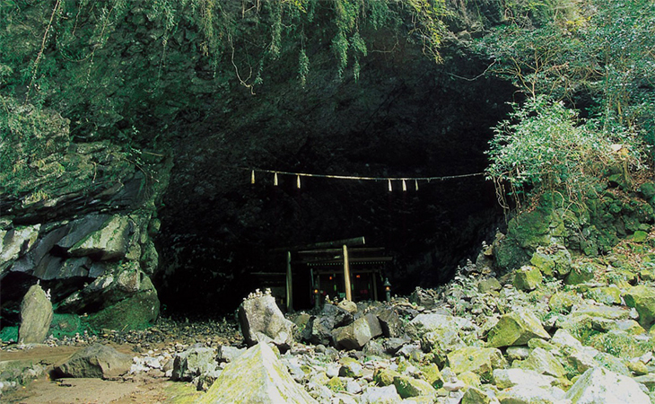 Amaterasu's Cave with torii and shimenawa